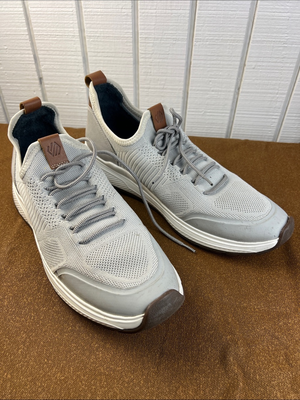 Johnston & Murphy Men's Gray Knit Sneakers with Brown Accents
